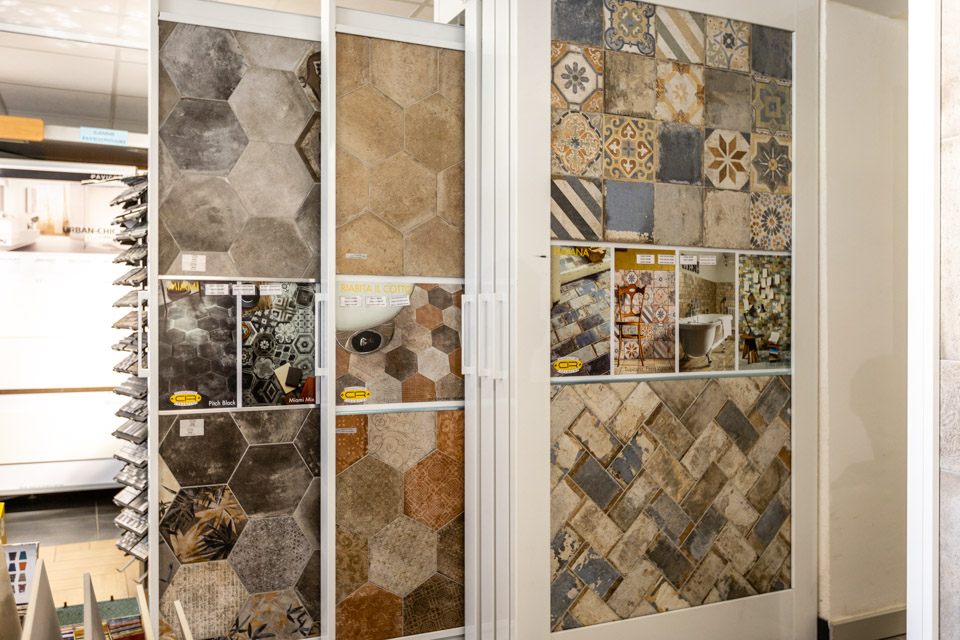 Gil _ Associés-62 showroom-carrelage-laque