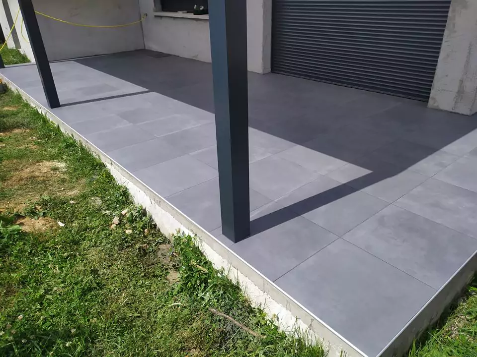 Carrelage extérieur dans la Meuse : créez des espaces outdoor uniques