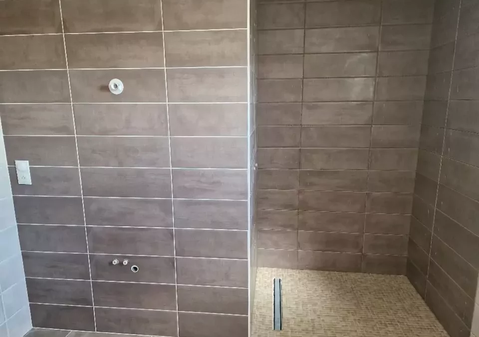 Carrelage mural à Metz : des murs qui subliment vos espaces